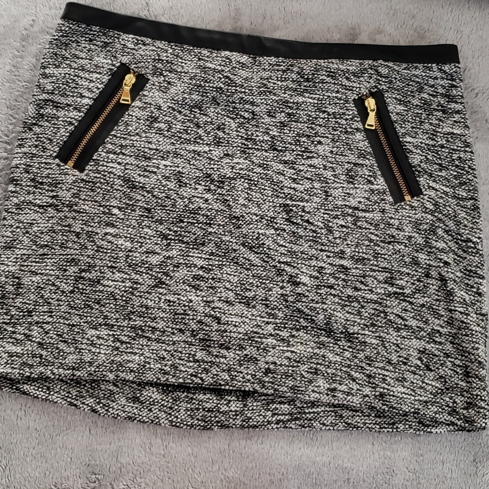 Express mini skirt